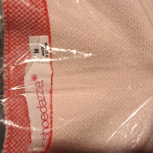 NWT in wrapper Blouson Sleeve Sweater Lip print SIZES M (6-8) - Picture 6 of 7